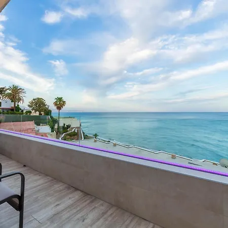 Beachside In Apartment Torremolinos